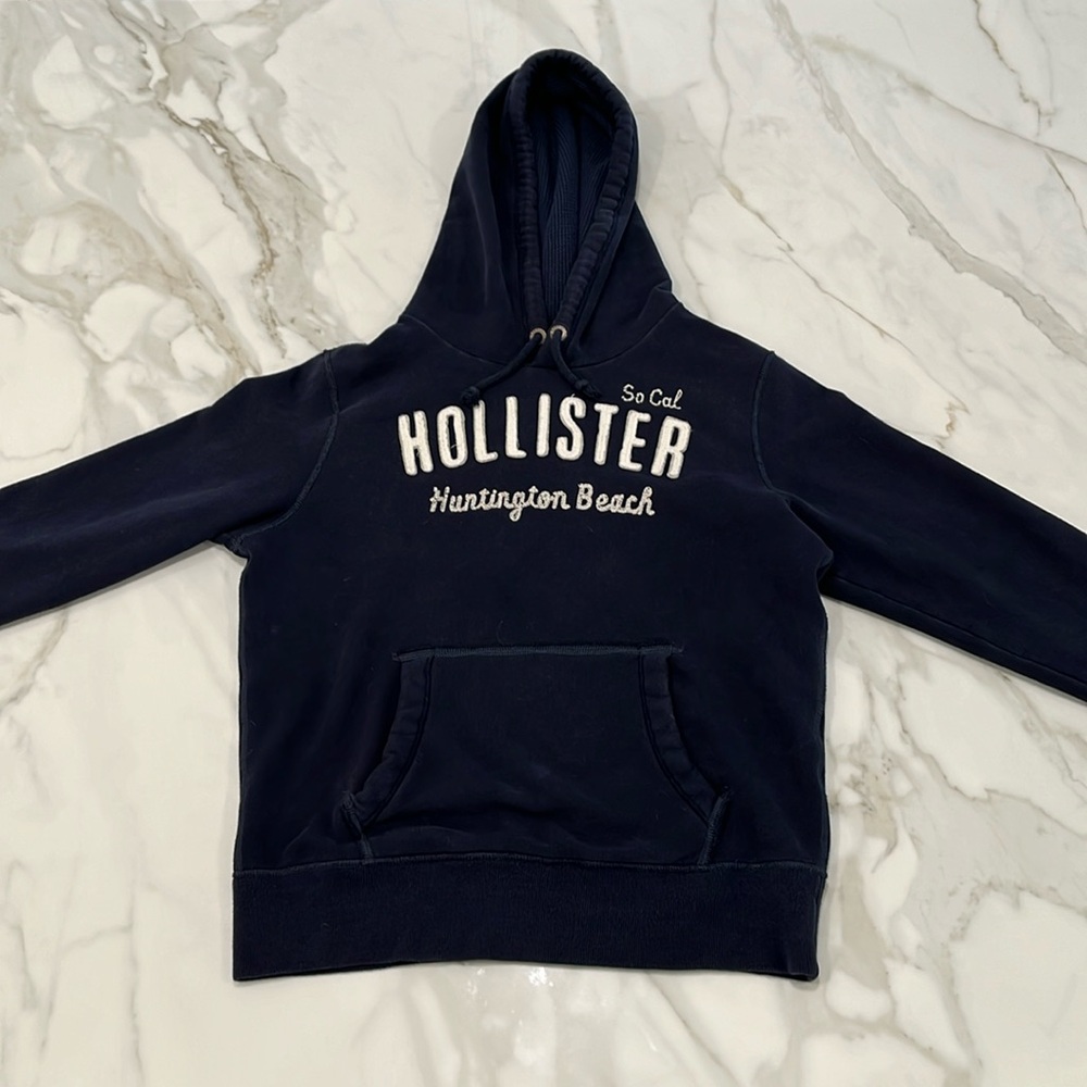 Throwback Hollister Huntington Beach Hoodie - Men’s Medium
